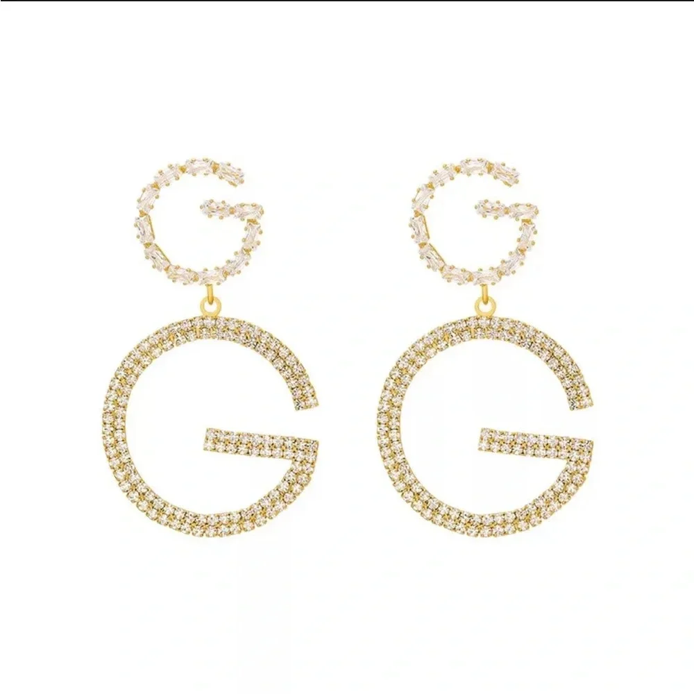 NEW Fashion earrings in your choice of silver or gold tone. - Picture 5 of 6